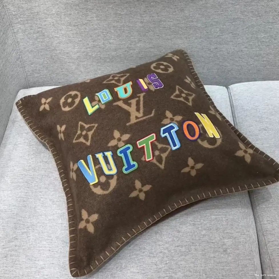 CUSTOM PILLOW LV LETTERS THROW WOOL 0607